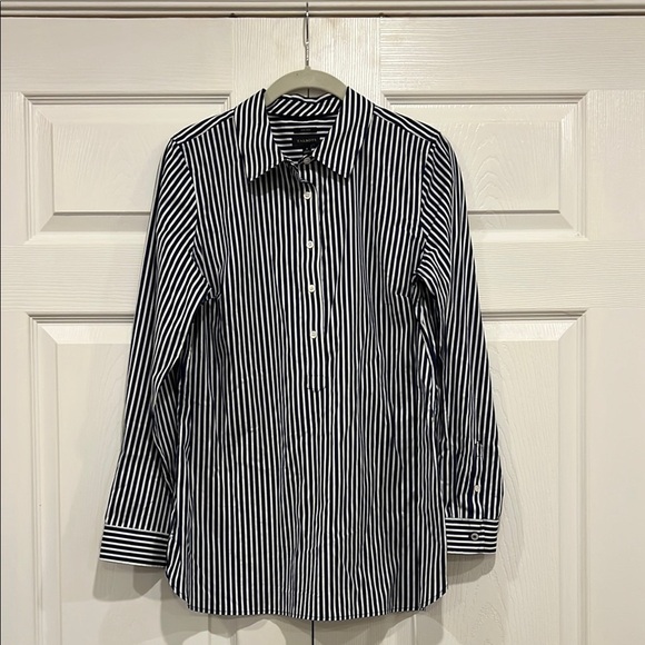 TALBOTS Striped Long Sleeve NON-IRON Collared Popover Top Blue White Size 8 - Picture 1 of 6